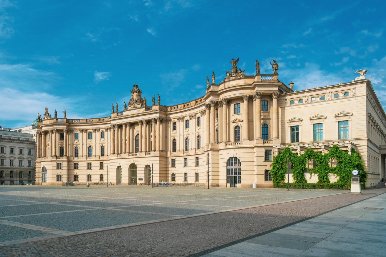 Die Berliner Humboldt-Universität ermöglicht Rechtswissenschaften auf deutschlandweit renommiertem Niveau.